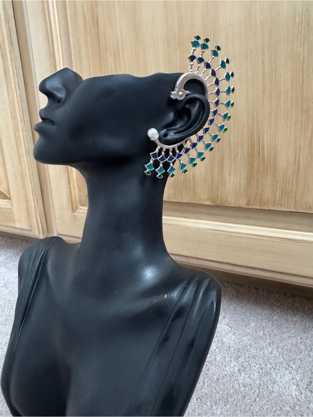 Elegant Green and Blue Crescent Ear Cuff - Women Jewelry